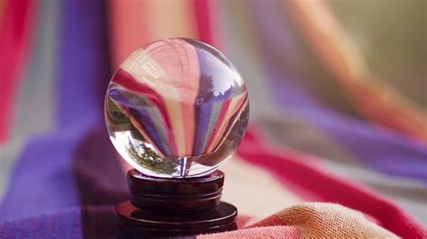 Magic reflection ball